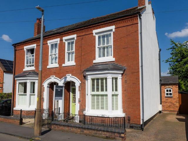 House for sale in Stourbridge, West Midlands