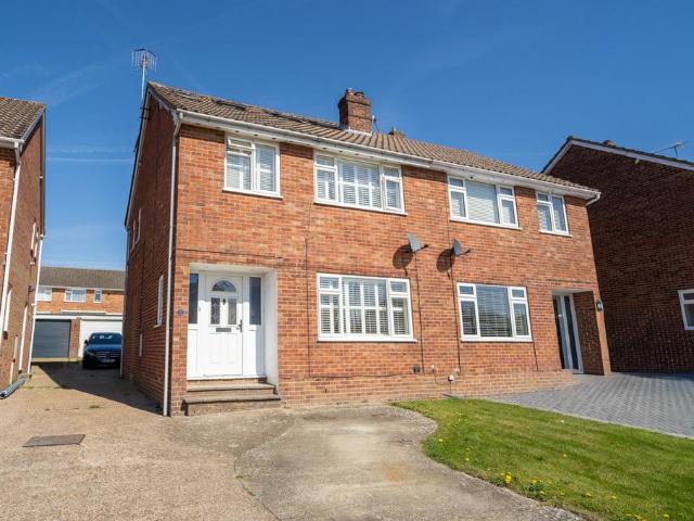 House for sale in Perryfields, West Sussex