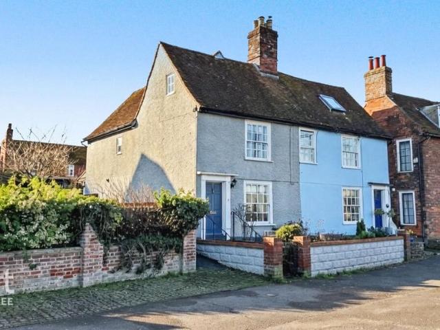 House for sale in Mistley, Dale Hill