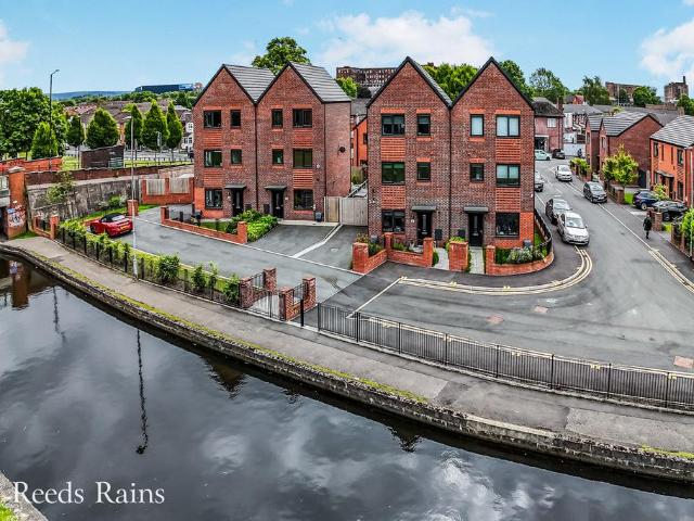 House for sale in Georgia, Greater Manchester