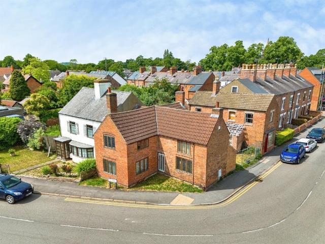 House for sale in Barton In Fabis, East Midlands