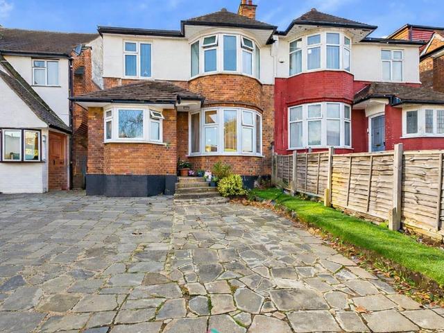 House for sale in Temple Fortune, Greater London