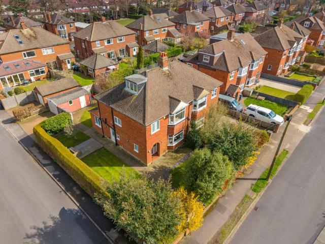 House for sale in Hookstone, Harrogate
