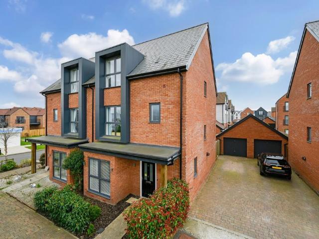 House for sale in Bridgefield, Kent