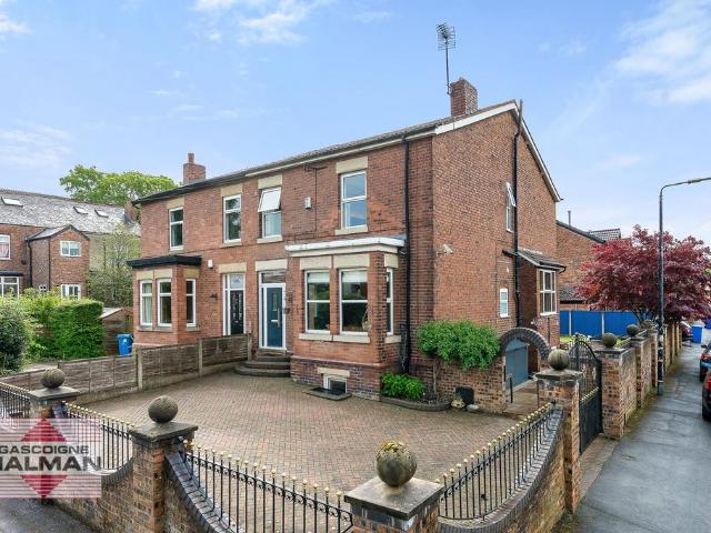 House for sale in Ashton upon Mersey, Trafford Park