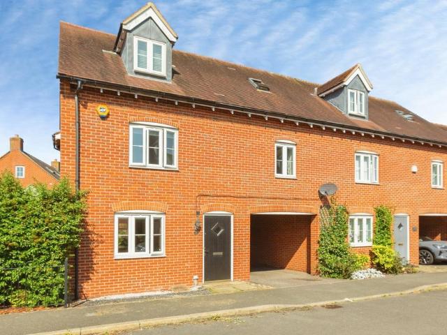 House for sale in Buckingham Park, Buckinghamshire