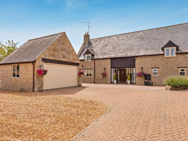 House for sale in Polebrook
