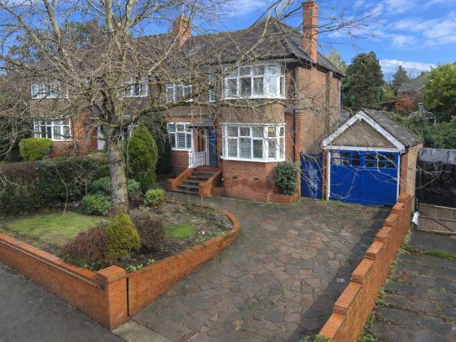 House for sale in New Town, Luton