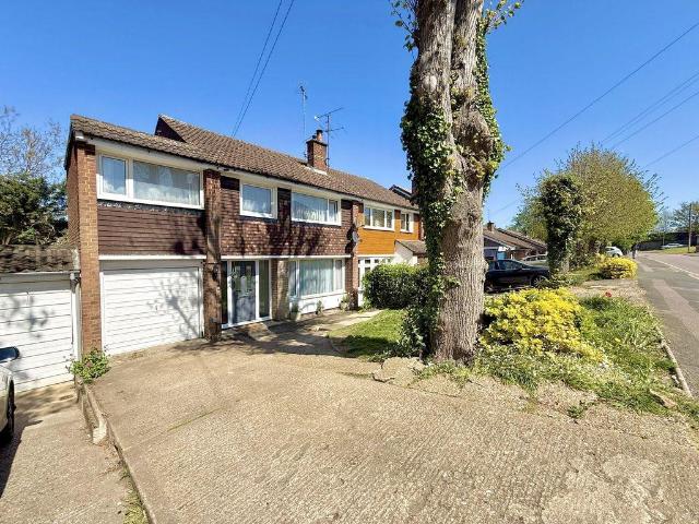 House for sale in Leagrave, Luton