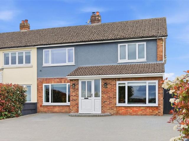 House for sale in Duton Hill, Essex
