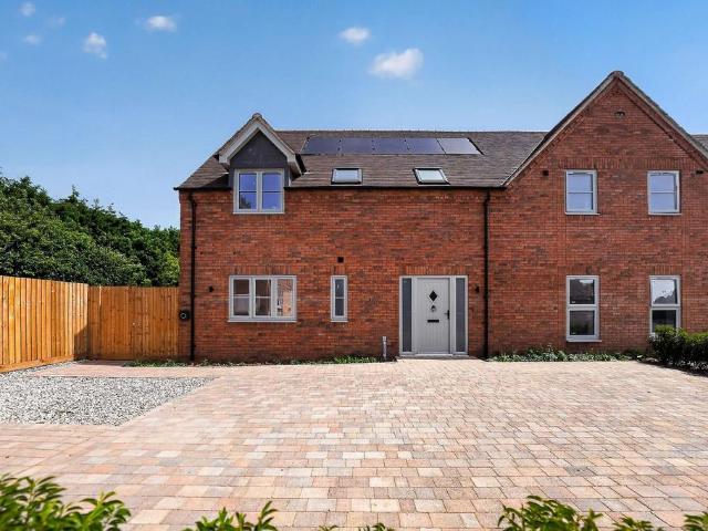 House for sale in Alderminster, Warwickshire