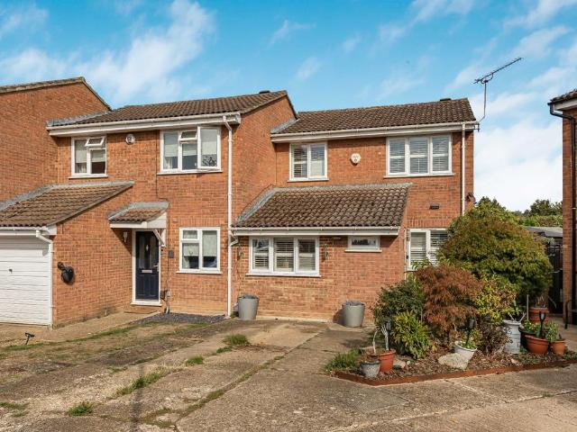 House for sale in Welham Green, Welwyn Hatfield