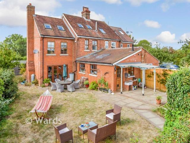 House for sale in Laddingford, Maidstone