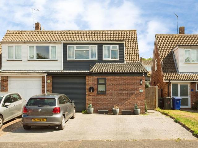 House for sale in Studlands Park, Chedburgh