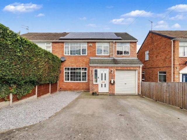 House for sale in Walton, West Yorkshire