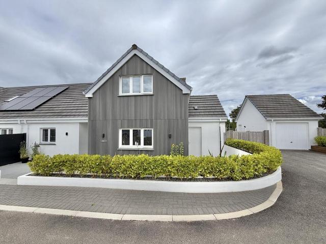 House for sale in Illogan, Cornwall