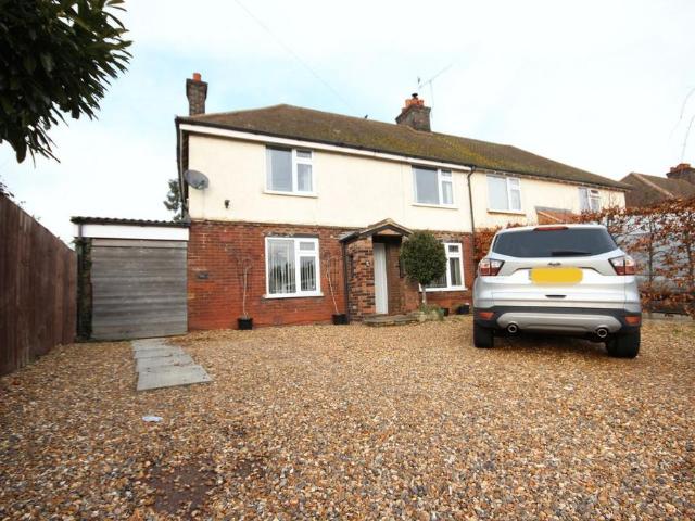 House for sale in Spring Park, Luton