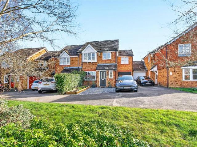 House for sale in Binfield