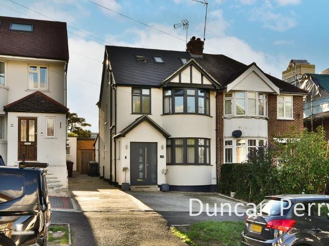 House for sale in Cranborne, Hertsmere
