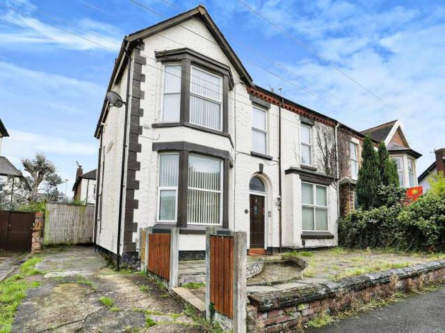House for sale in Calderstones