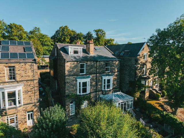 House for sale in Broomhill, South Yorkshire