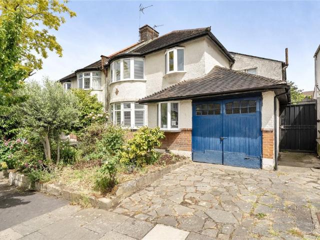 House for sale in Muswell Hill, Greater London