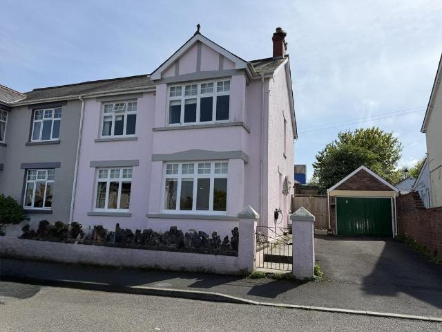 House for sale in Llandeilo, Wales