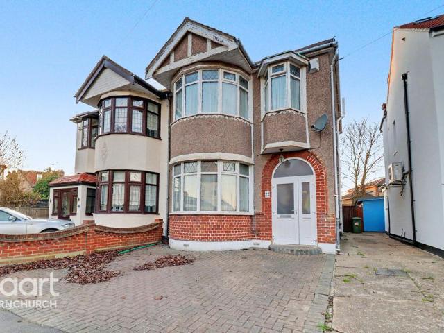 House for sale in Hornchurch, Greater London