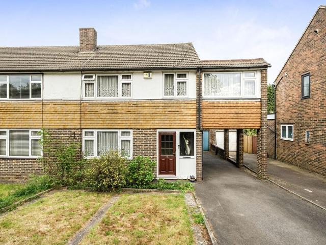 House for sale in Hillview, Surrey