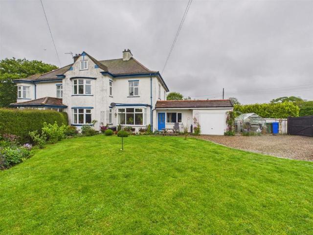 House for sale in Filey, North Yorkshire