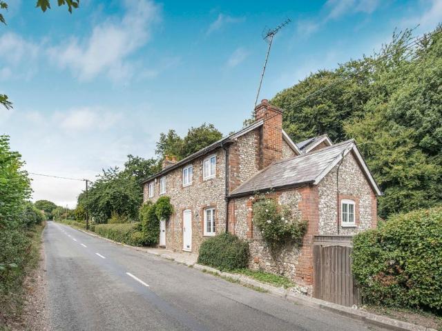 House for sale in Berrick Salome, Oxfordshire