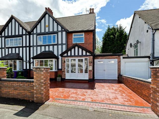 House for sale in Goldthorn Hill, Penn