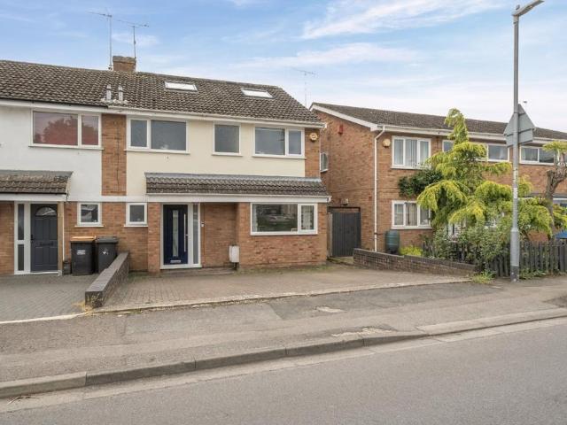 House for sale in Leighton-Linslade, Leighton Buzzard