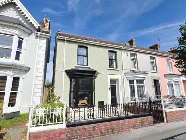 House for sale in Box, Llanelli