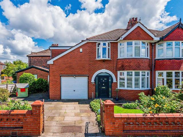 House for sale in Gorse Hill, Trafford Park