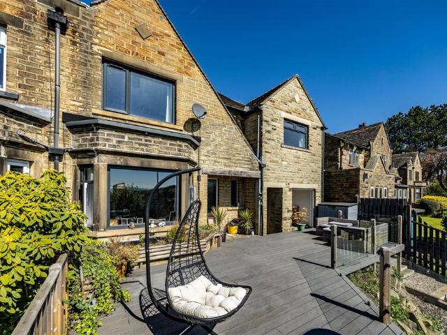 House for sale in Claremount, Northowram