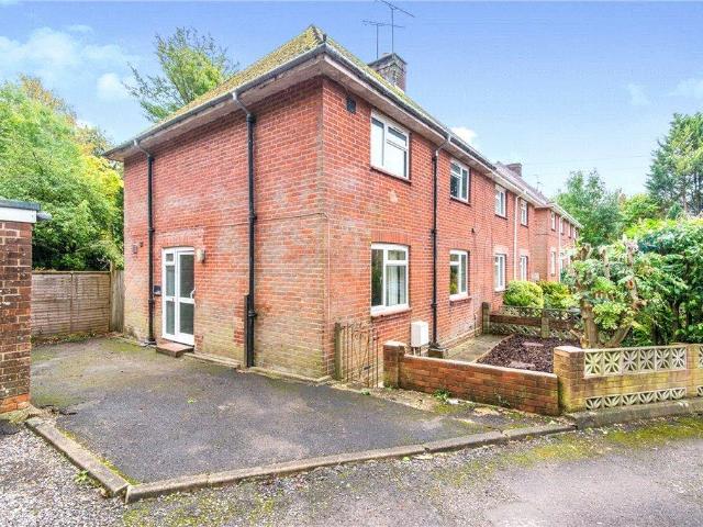 House for sale in Highcliffe, Hampshire