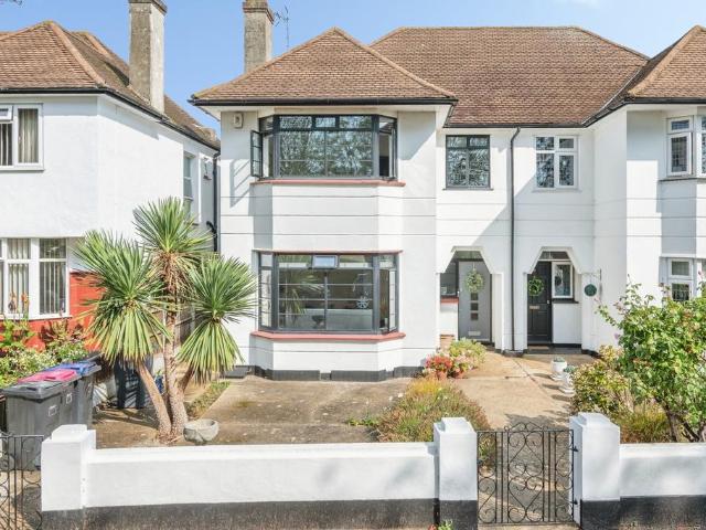 House for sale in Kursaal Estate, Alton Barnes