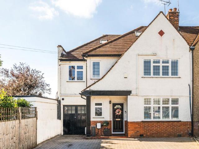 House for sale in Moneyhill, Three Rivers