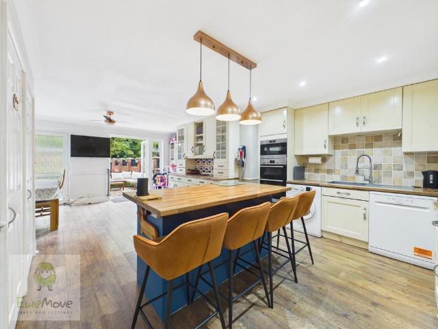 House for sale in Cuxton