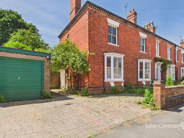 House for sale in Elmfield, Leicestershire