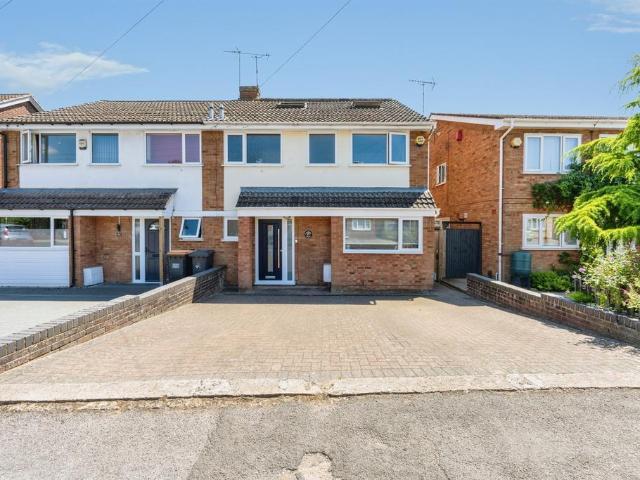 House for sale in Leighton-Linslade, Leighton Buzzard