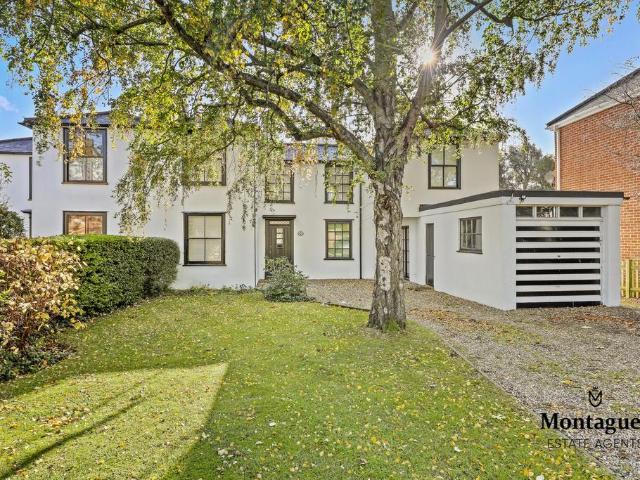 House for sale in Ivy Chimneys, Epping