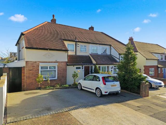 House for sale in Romford, Havering
