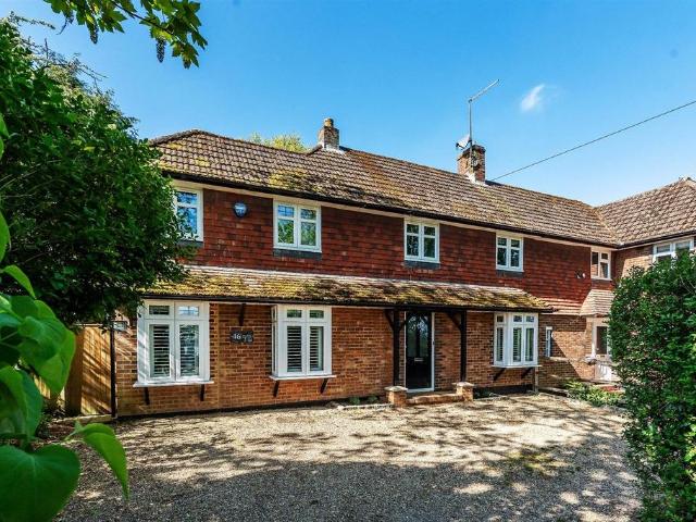 House for sale in Pachesham Park, Surrey