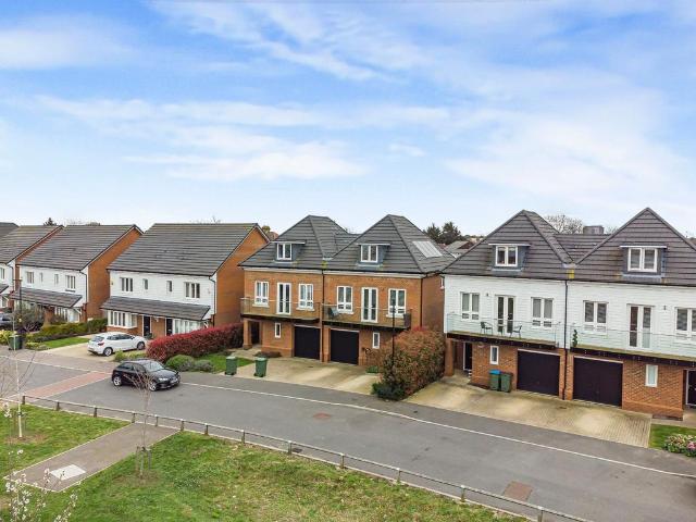 House for sale in Avery Hill, Greater London