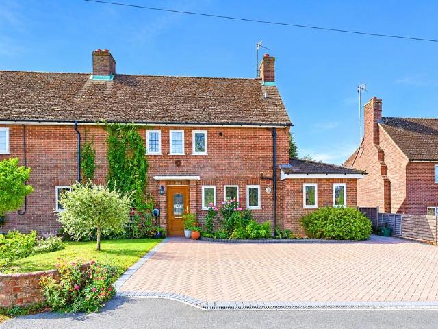House for sale in Hartley Wintney, Hart