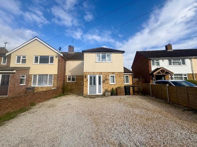House for sale in Barton-le-clay, Isle Of Man