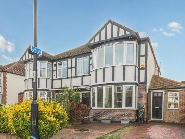 House for sale in London Borough of Croydon, South Norwood