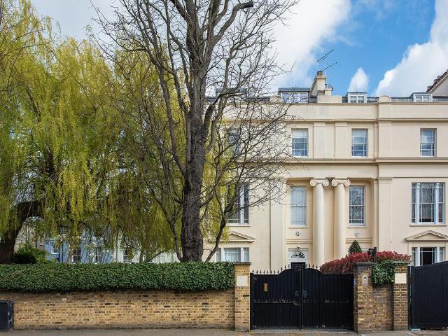 House for sale in Chalk Farm, Primrose Hill
